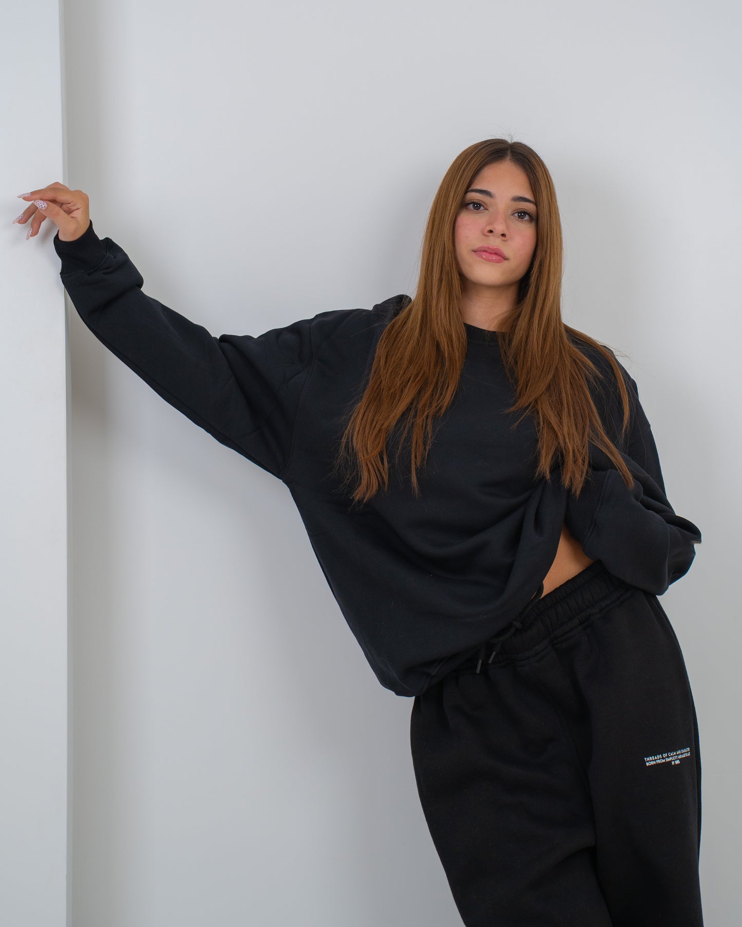 The Basic crewneck- Black