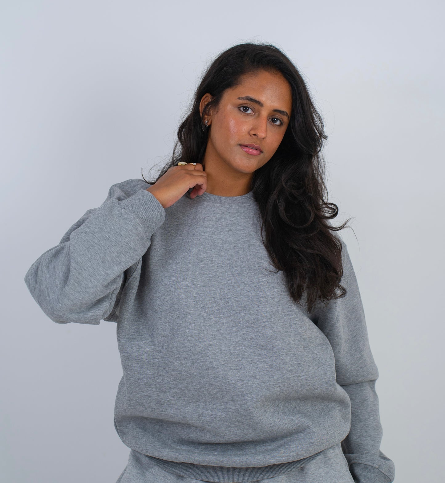 The Basic Crewneck- Grey