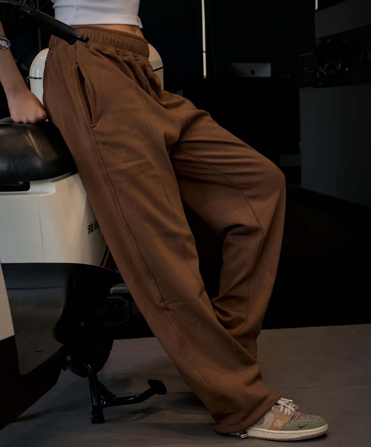 The Baggy Sweats - Brown